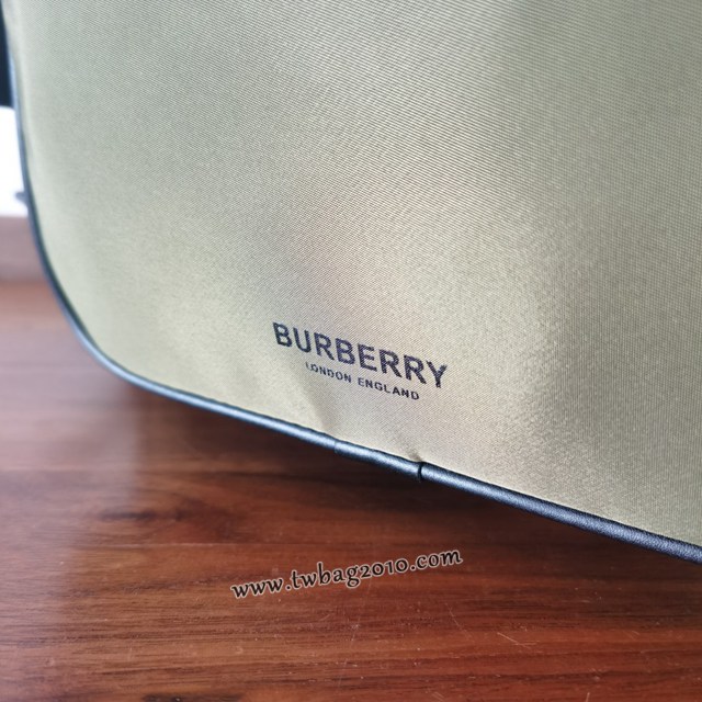 Burberry專門店新款尼龍刺繡雙肩包 巴寶莉TB系列男女同款雙肩背包 yxb1431